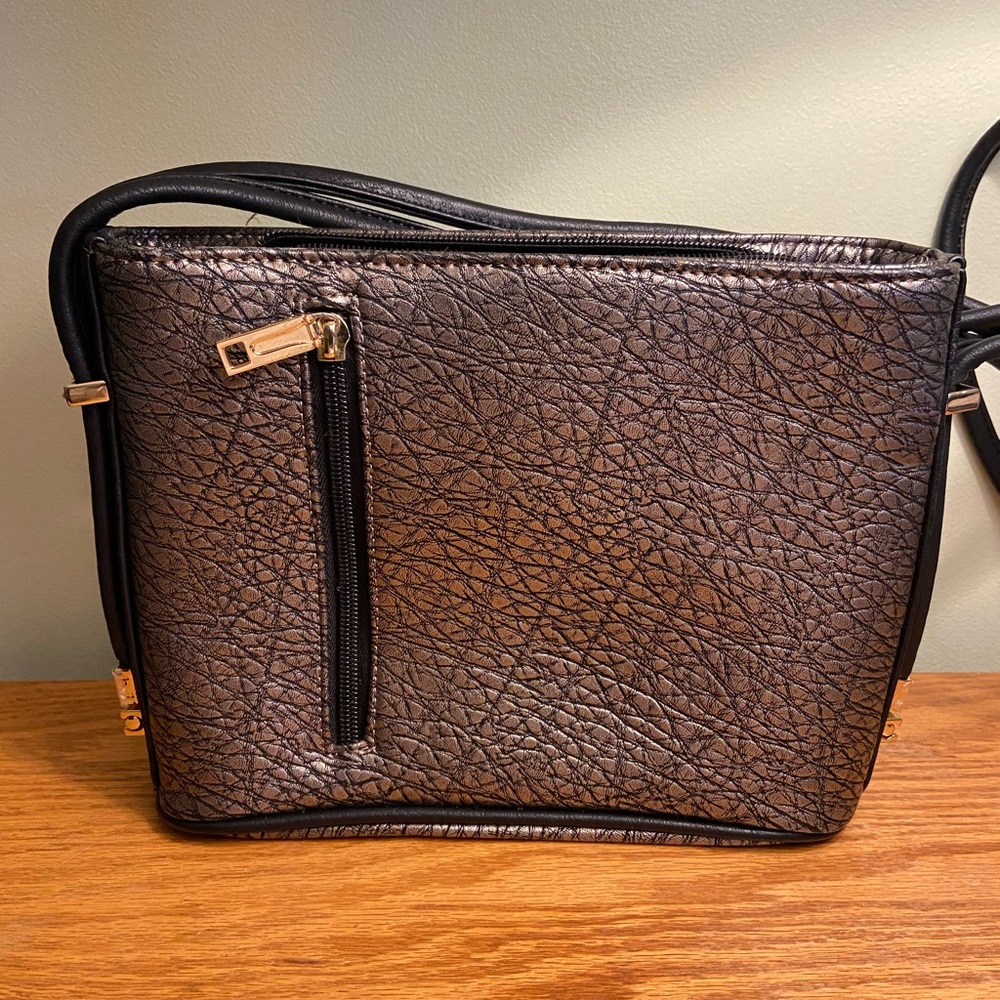 Samoe Medium Crossbody Bag